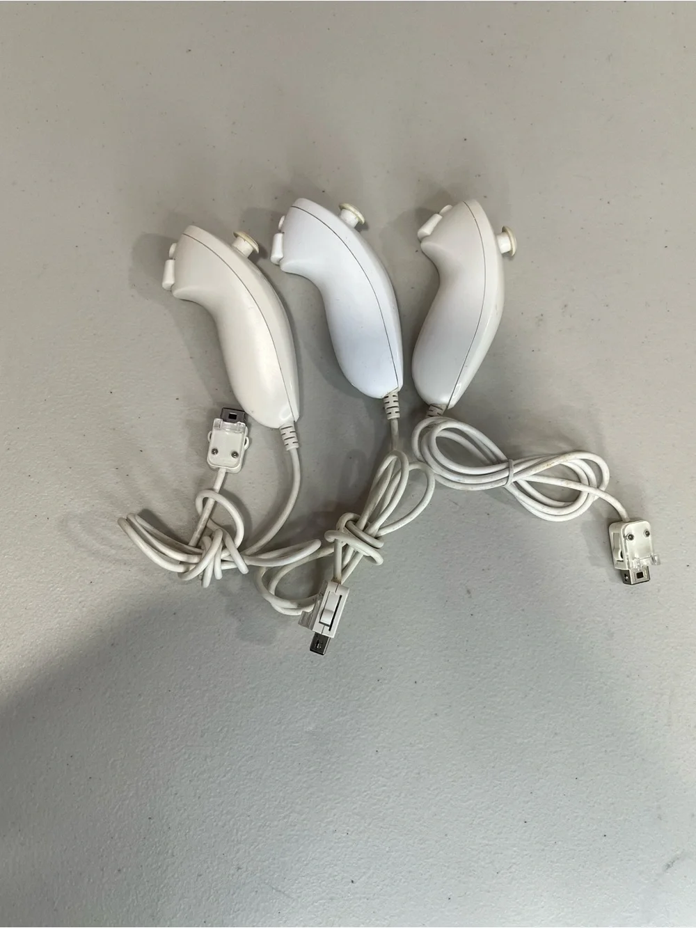 Nintendo Wii White Wired Motion Controllers for Gaming Consoles - Set of 3